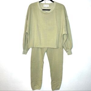 -Wildfox Set Olivia Sweatshirt and Nikki Jogger NWT L